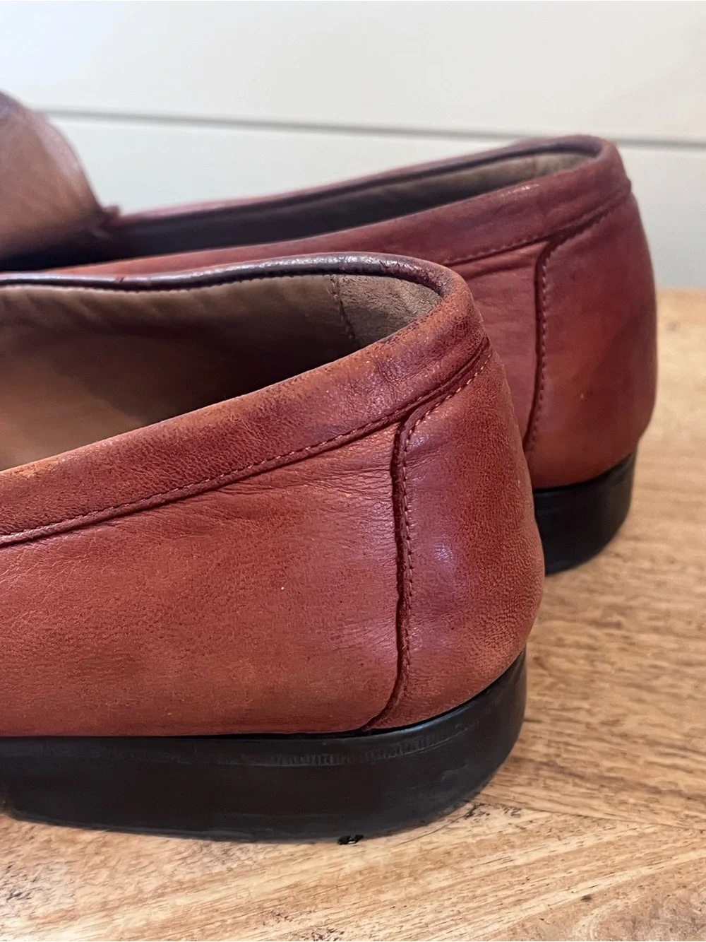 Johnston & Murphy Sheepskin Chestnut Brown Butter Soft Leather Loafers RL